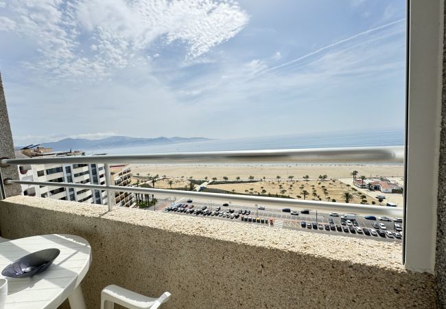 Apartamento en Empuriabrava - 130- Apartamento con vistas al mar en Empuriabrava