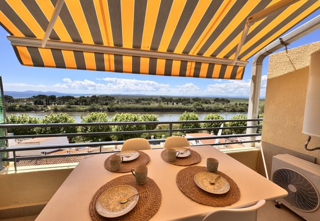 Apartamento en Empuriabrava - 157- Apartamento con vistas espectaculares en Empuriabrava