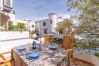 Maison à Empuriabrava - 151-Maison de pêcheur typique avec vue sur le canal, parking-wifi gratuit