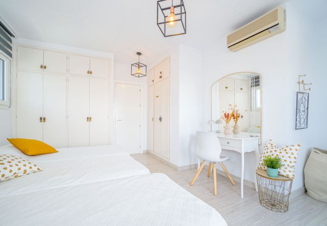Maison à Empuriabrava - 150-Belle maison sur le  canal avec piscine et amarrage Empuriabrava-Empurialola