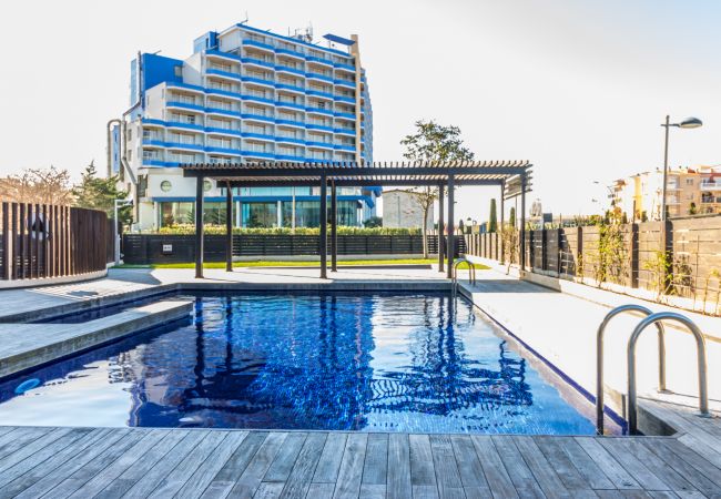 Apartment in Empuriabrava - 133-Empuriabrava-Apartment with sea view  with pool and Wifi