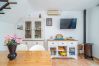House in Empuriabrava - 151-Typical fisherman house with canal views, parking - free wifi