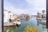 House in Empuriabrava - 151-Typical fisherman house with canal views, parking - free wifi