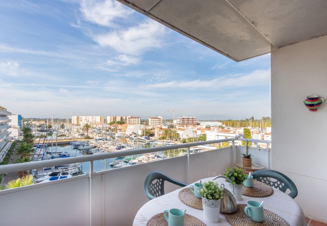 Apartment in Rosas / Roses - 166-Beautiful penthouse with pool in Roses. Port Canigo
