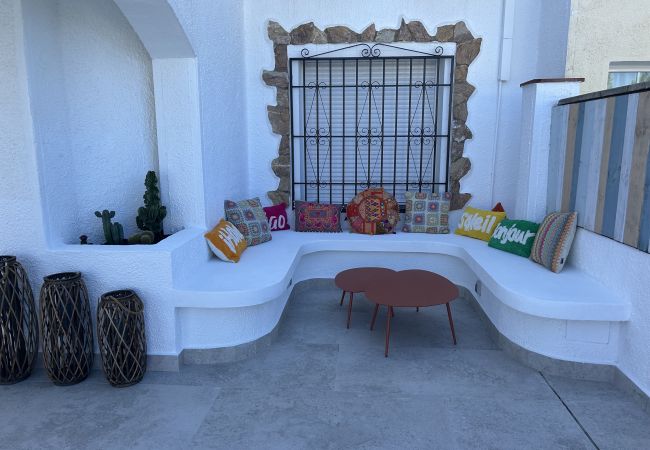 House in Empuriabrava - 150-Beautiful canal house with pool and mooring-Empuriabrava-Empurialola