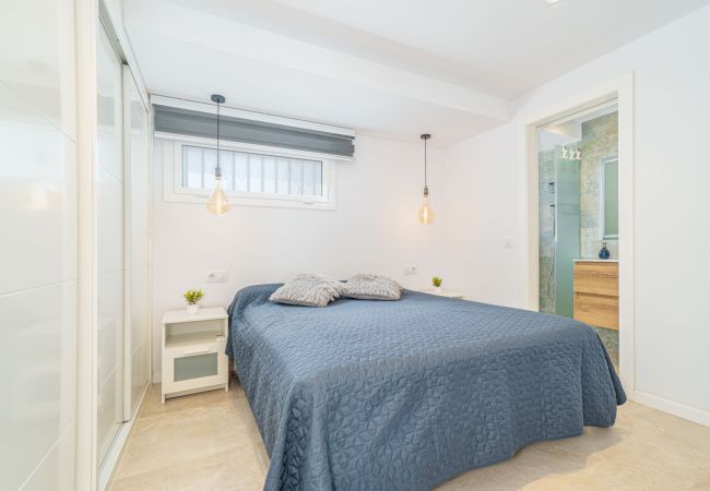 House in Empuriabrava - 150-Beautiful canal house with pool and mooring-Empuriabrava-Empurialola