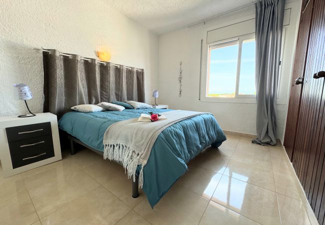 Apartment in Empuriabrava - Apartment located in the center of Empuriabrava