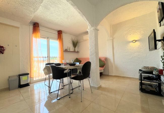 Apartment in Empuriabrava - Apartment located in the center of Empuriabrava