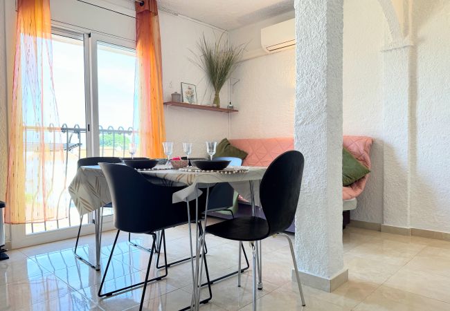 Apartment in Empuriabrava - Apartment located in the center of Empuriabrava