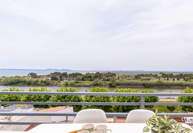 Apartment in Empuriabrava - 157- Apartment with spectacular views in Empuriabrava