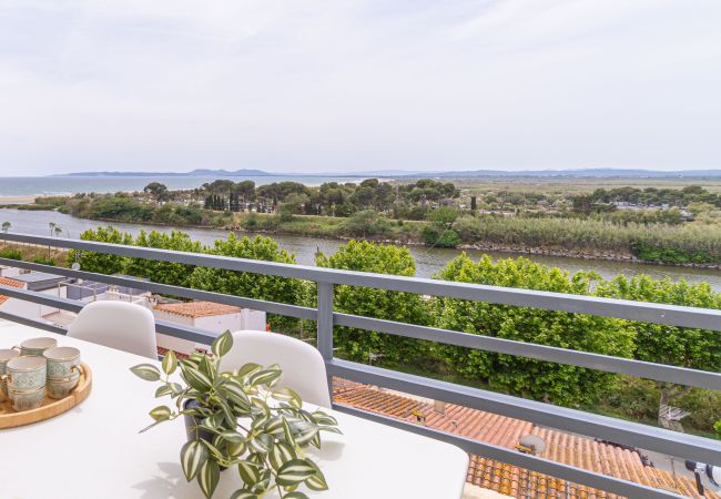 Apartment in Empuriabrava - 157- Apartment with spectacular views in Empuriabrava