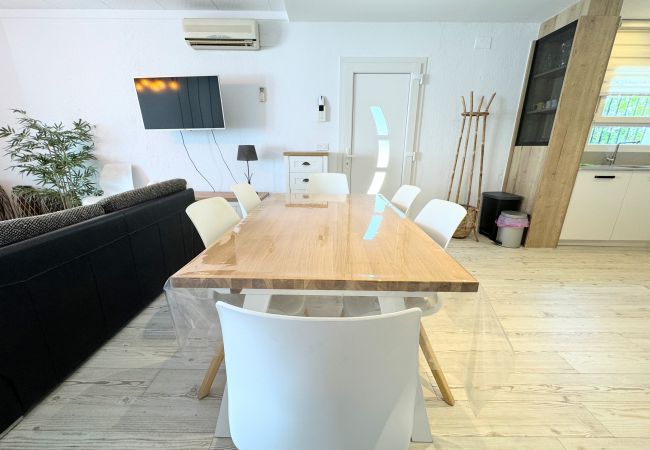 Ferienhaus in Empuriabrava - 150-Schönes Ferienhaus mit Pool und Liegeplatz Empuriabrava-Empurialola
