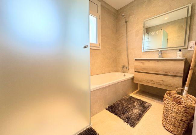 Ferienhaus in Empuriabrava - 150-Schönes Ferienhaus mit Pool und Liegeplatz Empuriabrava-Empurialola