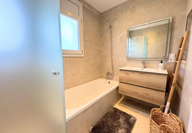 Ferienhaus in Empuriabrava - 150-Schönes Ferienhaus mit Pool und Liegeplatz Empuriabrava-Empurialola