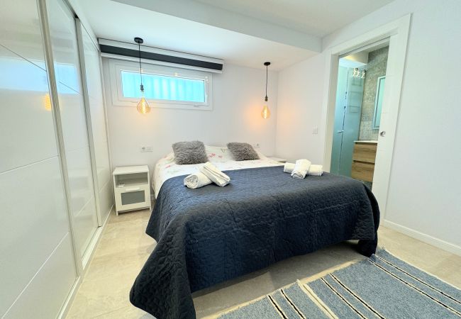 Ferienhaus in Empuriabrava - 150-Schönes Ferienhaus mit Pool und Liegeplatz Empuriabrava-Empurialola