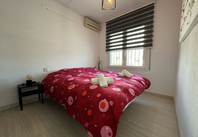Ferienhaus in Empuriabrava - 150-Schönes Ferienhaus mit Pool und Liegeplatz Empuriabrava-Empurialola