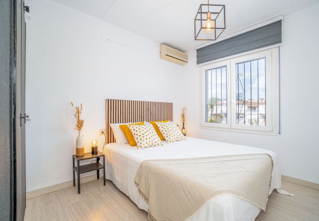 Ferienhaus in Empuriabrava - 150-Schönes Ferienhaus mit Pool und Liegeplatz Empuriabrava-Empurialola