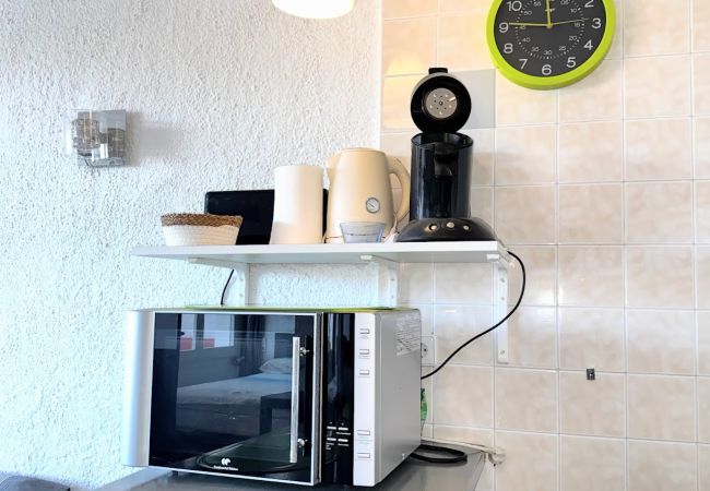 Ferienwohnung in Empuriabrava - 160- Apartment mit schöner Aussicht auf den Fluss und die Berge