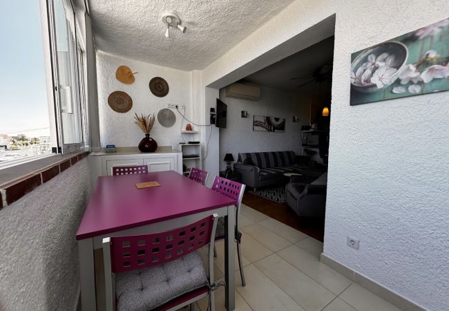 Ferienwohnung in Empuriabrava - 160- Apartment mit schöner Aussicht auf den Fluss und die Berge