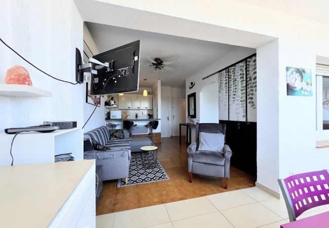 Ferienwohnung in Empuriabrava - 160- Apartment mit schöner Aussicht auf den Fluss und die Berge