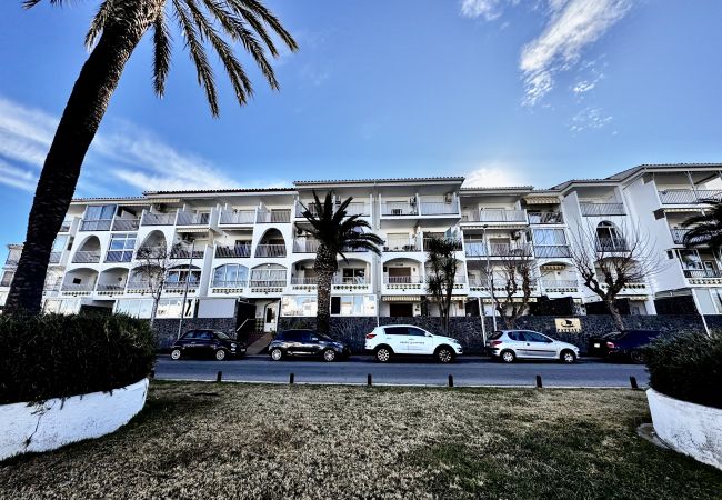 Ferienwohnung in Empuriabrava - 167-Apartment mit Blick auf Puerto Empurialola