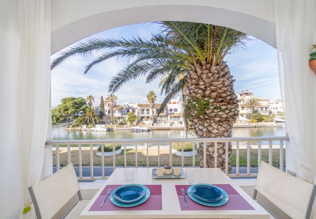 Ferienwohnung in Empuriabrava - 167-Apartment mit Blick auf Puerto Empurialola